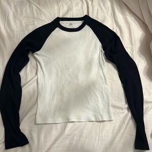 Black and white long sleeve tee